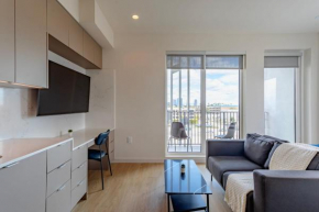 Cozy Coliving Suite w Full Bedroom Near UCLA